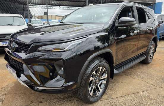 TOYOTA-HILUX SW4-2026
