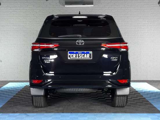 TOYOTA-HILUX SW4-2026