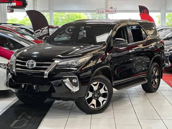 TOYOTA HILUX SW4 2.8 SRX 4X4 16V TURBO INTERCOOLER DIESEL 4P AUTOMÁTICO