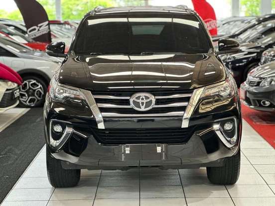 TOYOTA-HILUX SW4-2.8 SRX 4X4 16V TURBO INTERCOOLER DIESEL 4P AUTOMÁTICO TOYOTA-HILUX SW4-2019
