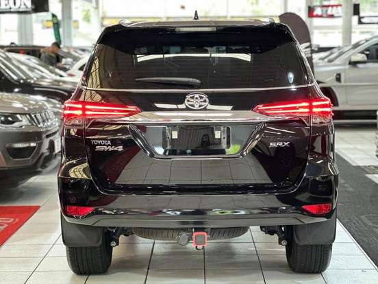 TOYOTA-HILUX SW4-2.8 SRX 4X4 16V TURBO INTERCOOLER DIESEL 4P AUTOMÁTICO TOYOTA-HILUX SW4-2019