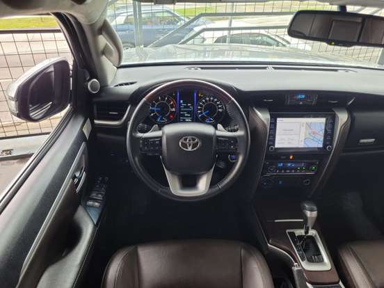 TOYOTA-HILUX SW4-2020
