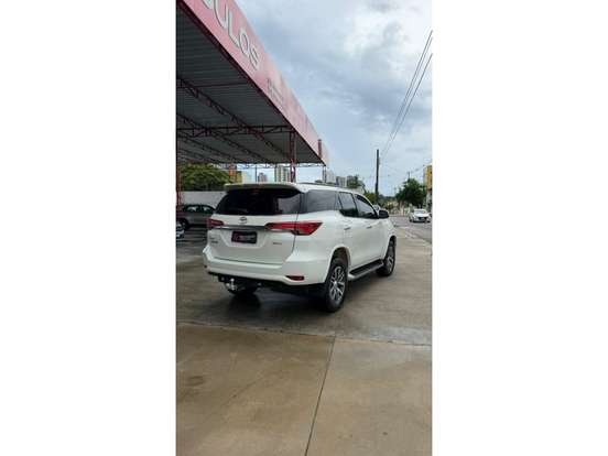 TOYOTA-HILUX SW4-2019