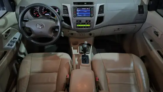 TOYOTA-HILUX SW4-2006