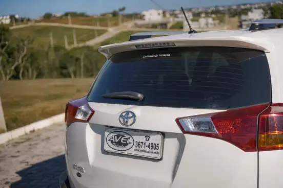 TOYOTA-RAV4-2015