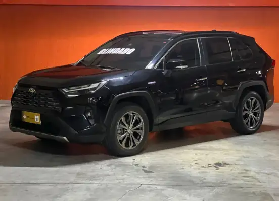 TOYOTA-RAV4-2024