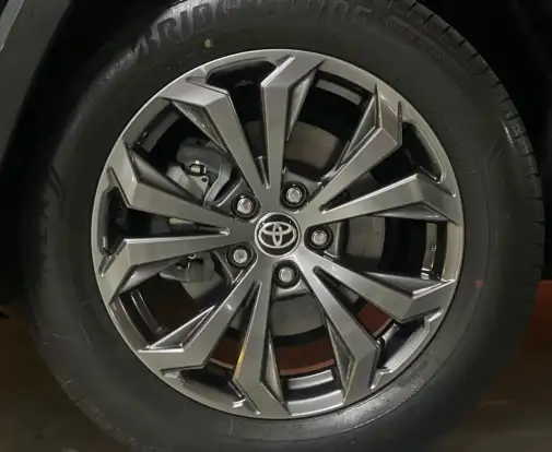 TOYOTA-RAV4-2024