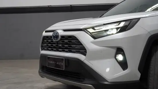 TOYOTA-RAV4-2024