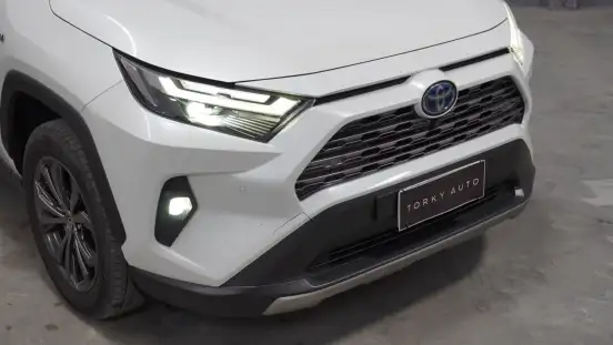 TOYOTA-RAV4-2024