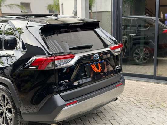 TOYOTA-RAV4-2023