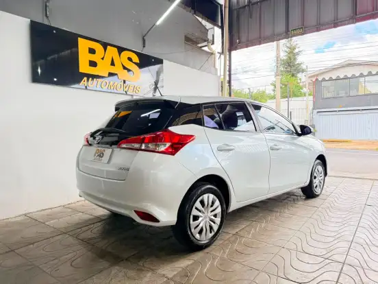 TOYOTA-YARIS-1.3 16V FLEX XL LIVE MULTIDRIVE TOYOTA-YARIS-2021