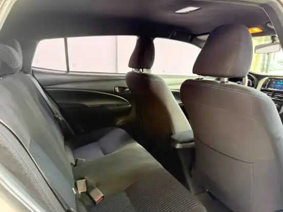 TOYOTA-YARIS-2021