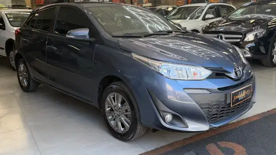 TOYOTA-YARIS-2021