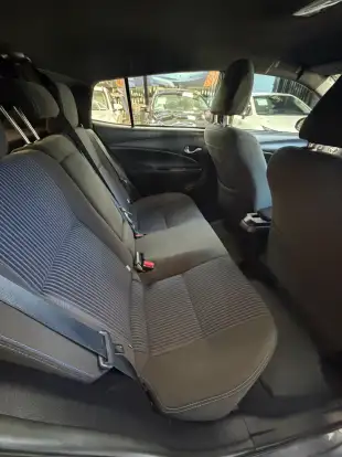 TOYOTA-YARIS-2021