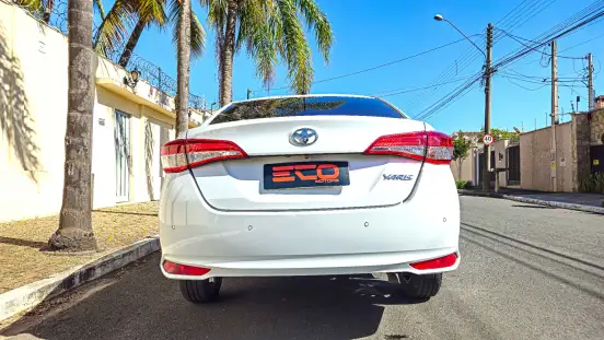 TOYOTA-YARIS-2021