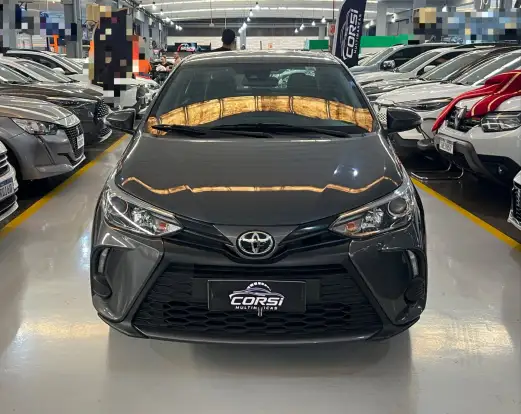 TOYOTA-YARIS-2022