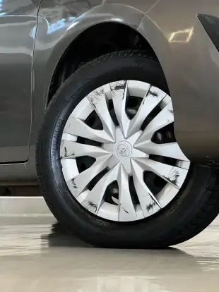 TOYOTA-YARIS-2019