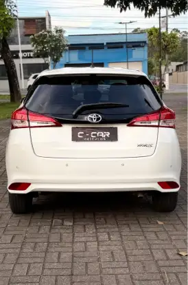 TOYOTA-YARIS-2022