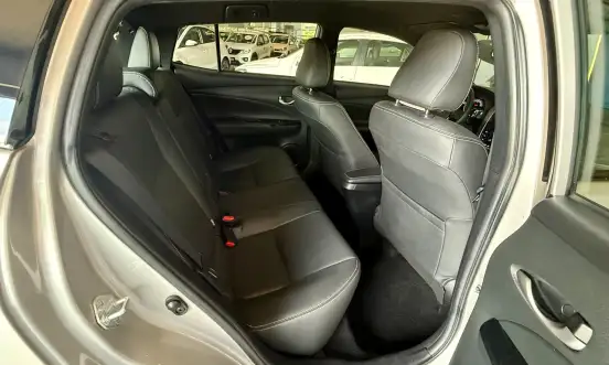 TOYOTA-YARIS-2019