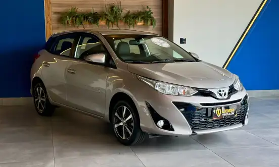 TOYOTA-YARIS-2019