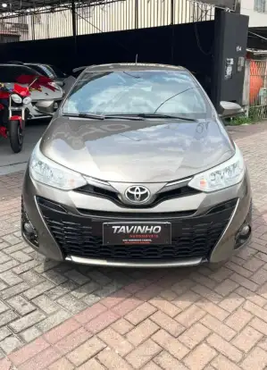 TOYOTA-YARIS-2018