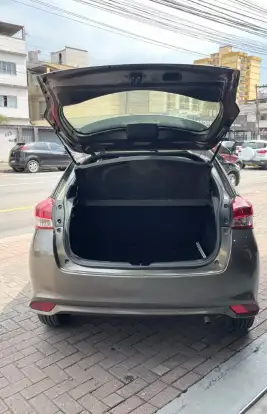 TOYOTA-YARIS-2018