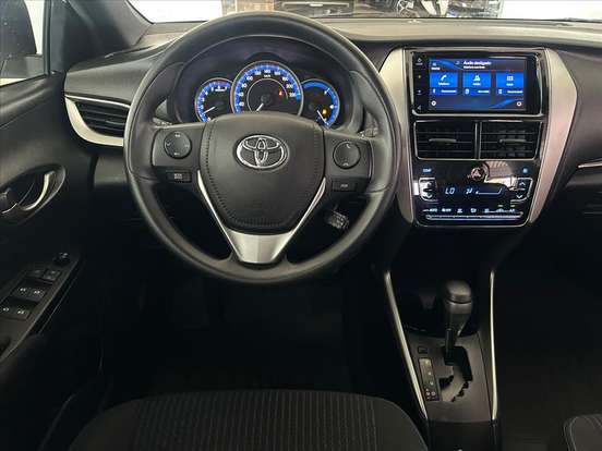 TOYOTA-YARIS-1.3 16V FLEX XL LIVE MULTIDRIVE TOYOTA-YARIS-2021