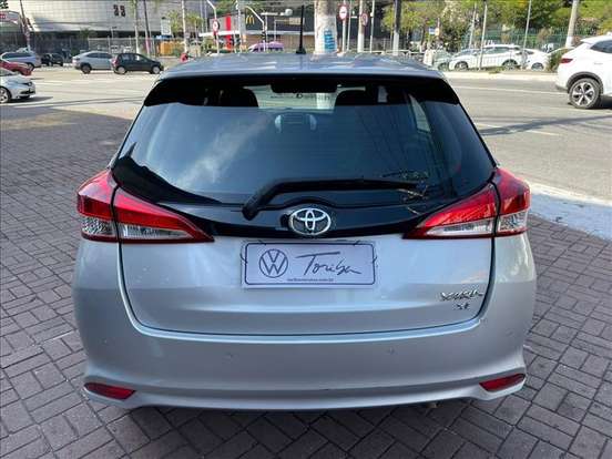 TOYOTA-YARIS-2019