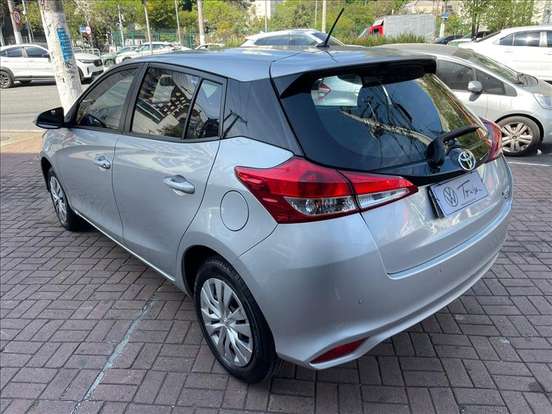 TOYOTA-YARIS-1.3 16V FLEX XL LIVE MULTIDRIVE TOYOTA-YARIS-2019