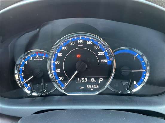 TOYOTA-YARIS-2019