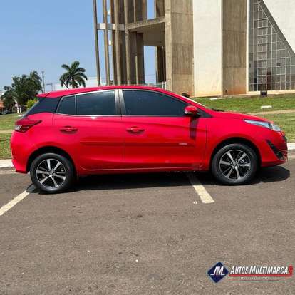 TOYOTA-YARIS-2018