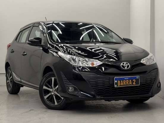 TOYOTA-YARIS-2018