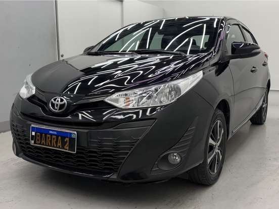 TOYOTA-YARIS-2018
