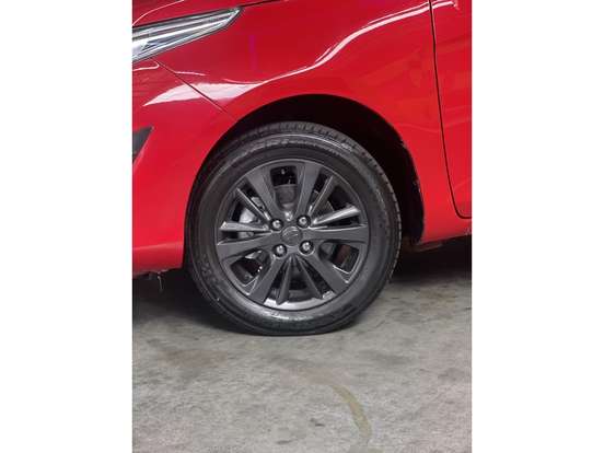 TOYOTA-YARIS-2019