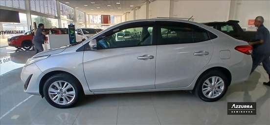 TOYOTA-YARIS-2018