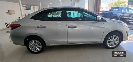 TOYOTA-YARIS-2018