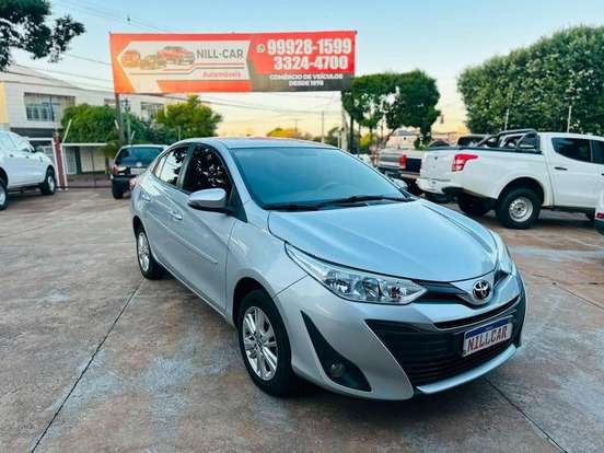 TOYOTA-YARIS-2019