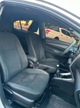 TOYOTA-YARIS-2019