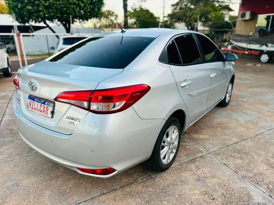 TOYOTA-YARIS-2019