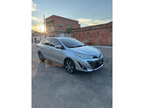 TOYOTA-YARIS-2018