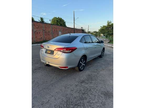 TOYOTA-YARIS-2018