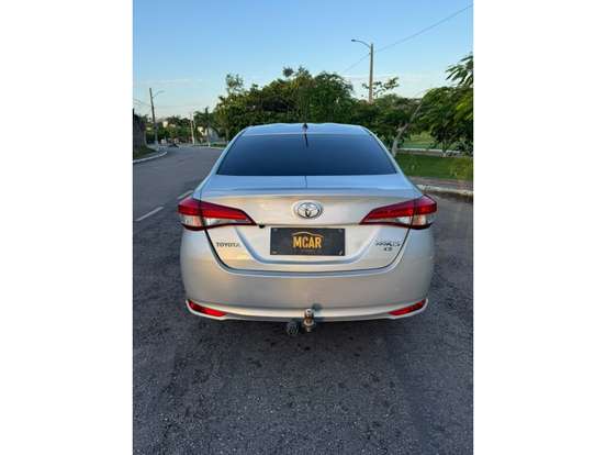 TOYOTA-YARIS-2018