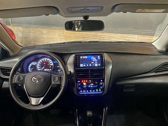 TOYOTA-YARIS-2024