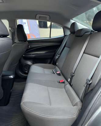 TOYOTA-YARIS-2024