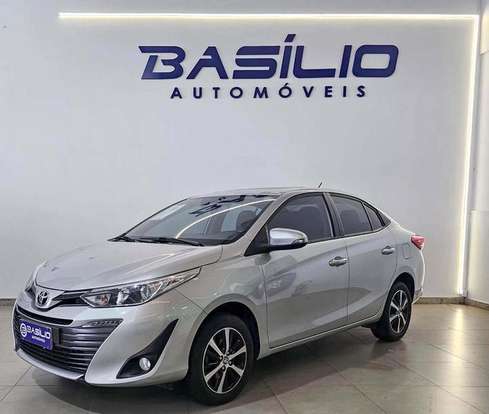 TOYOTA-YARIS-2021