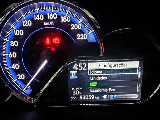 TOYOTA-YARIS-2021
