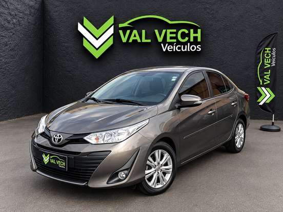 TOYOTA-YARIS-2019