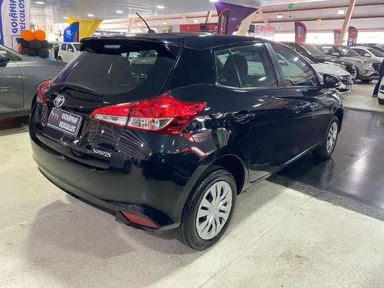 TOYOTA-YARIS-2024