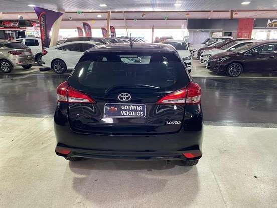 TOYOTA-YARIS-2024