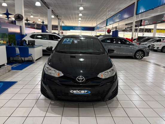 TOYOTA-YARIS-2021